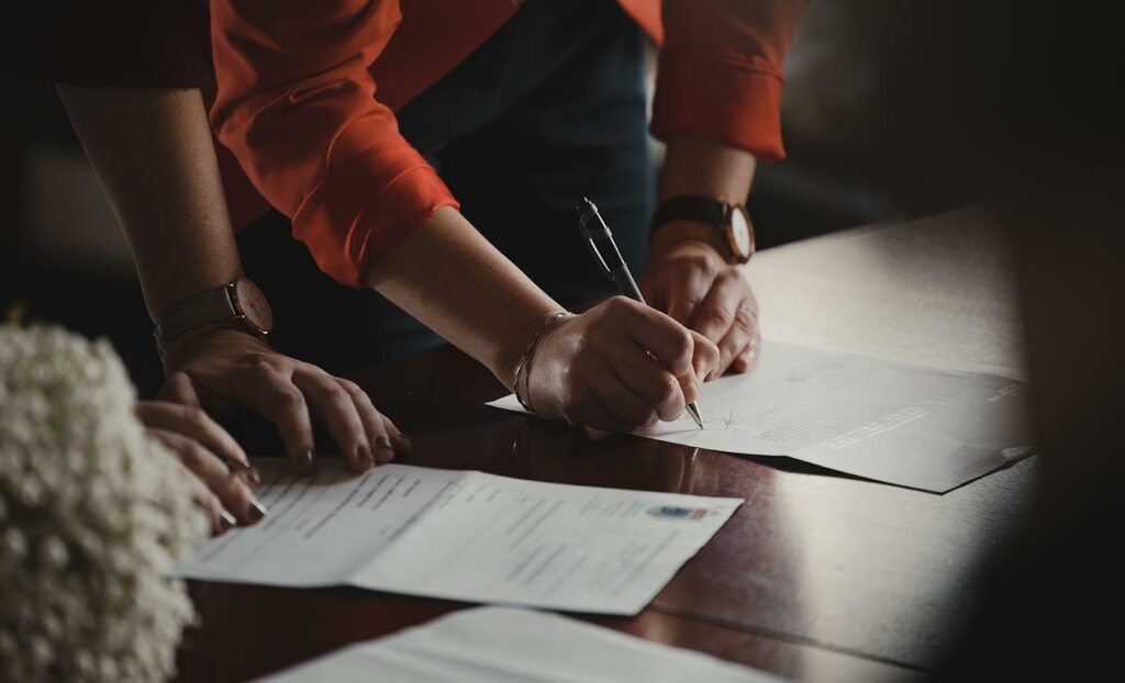 what is a break clause